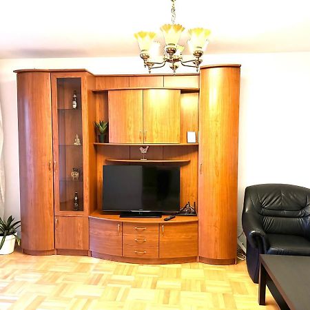 Vintage Bucharest Apartment Buitenkant foto
