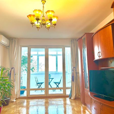 Vintage Bucharest Apartment Buitenkant foto