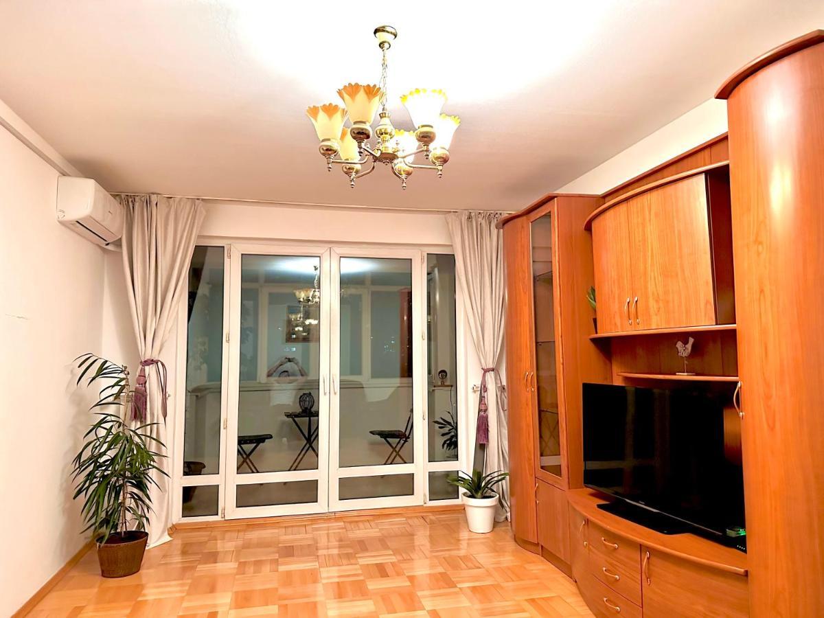 Vintage Bucharest Apartment Buitenkant foto