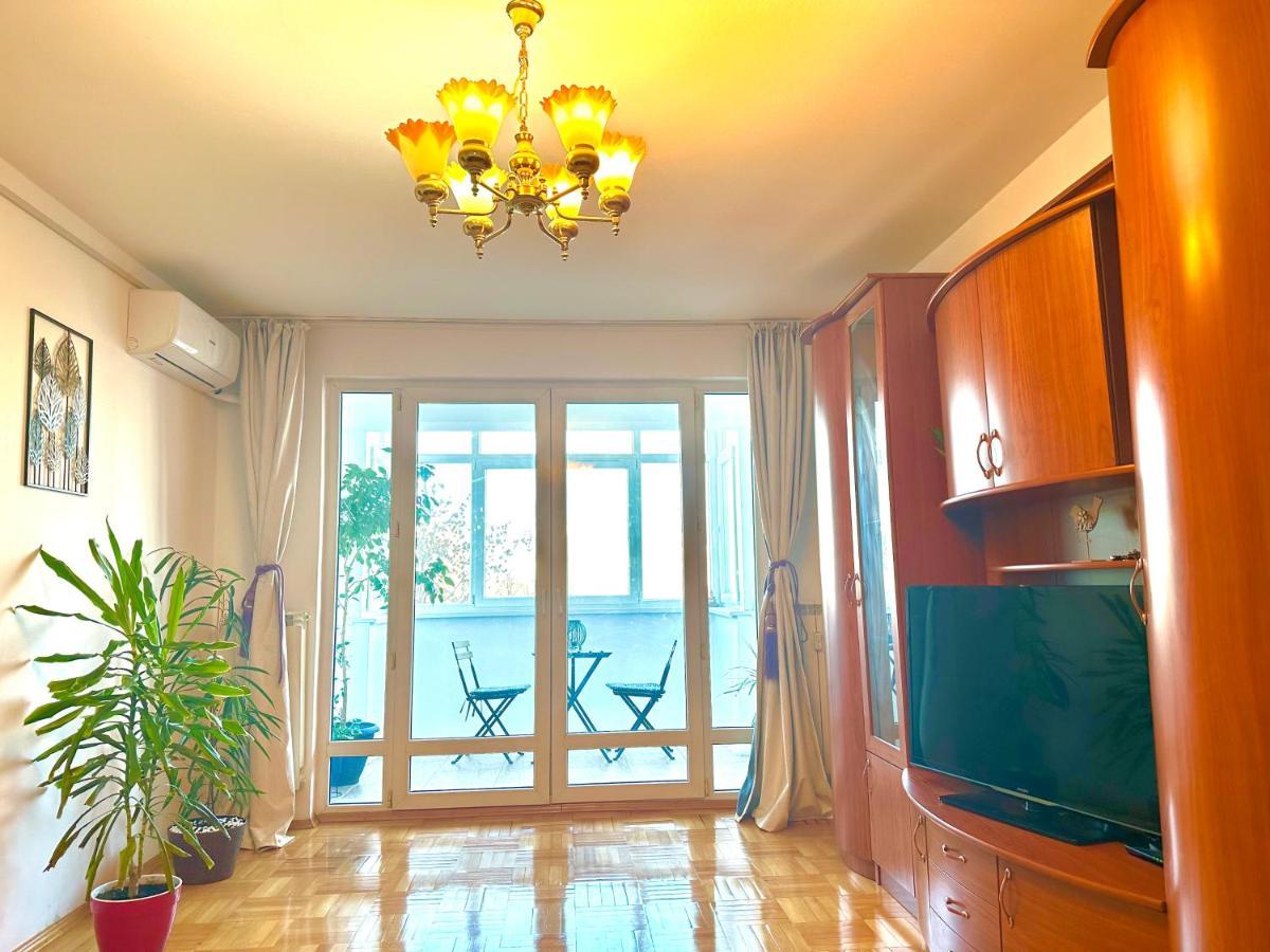 Vintage Bucharest Apartment Buitenkant foto