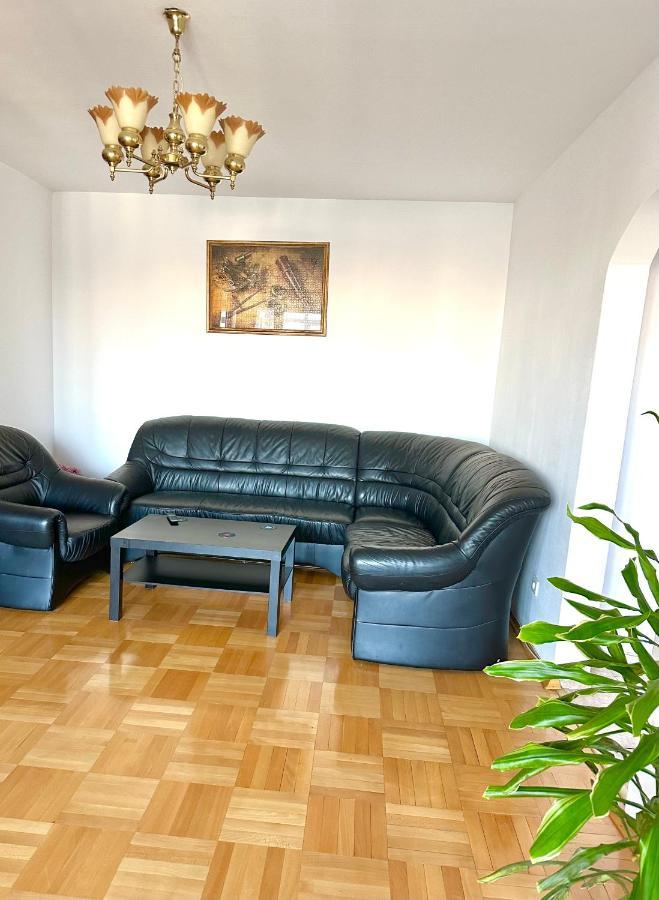 Vintage Bucharest Apartment Buitenkant foto